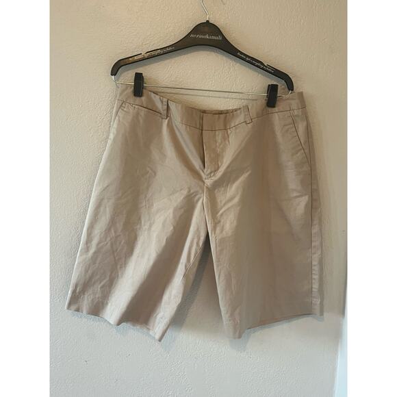 Mossimo Stretch Women's Tan Shorts Size 14 - Picture 6 of 7